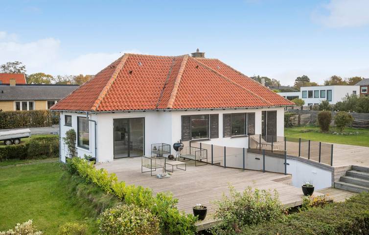 Ferieudlejning for 8 personer, med Terrasse og Jacuzzi i Korsør