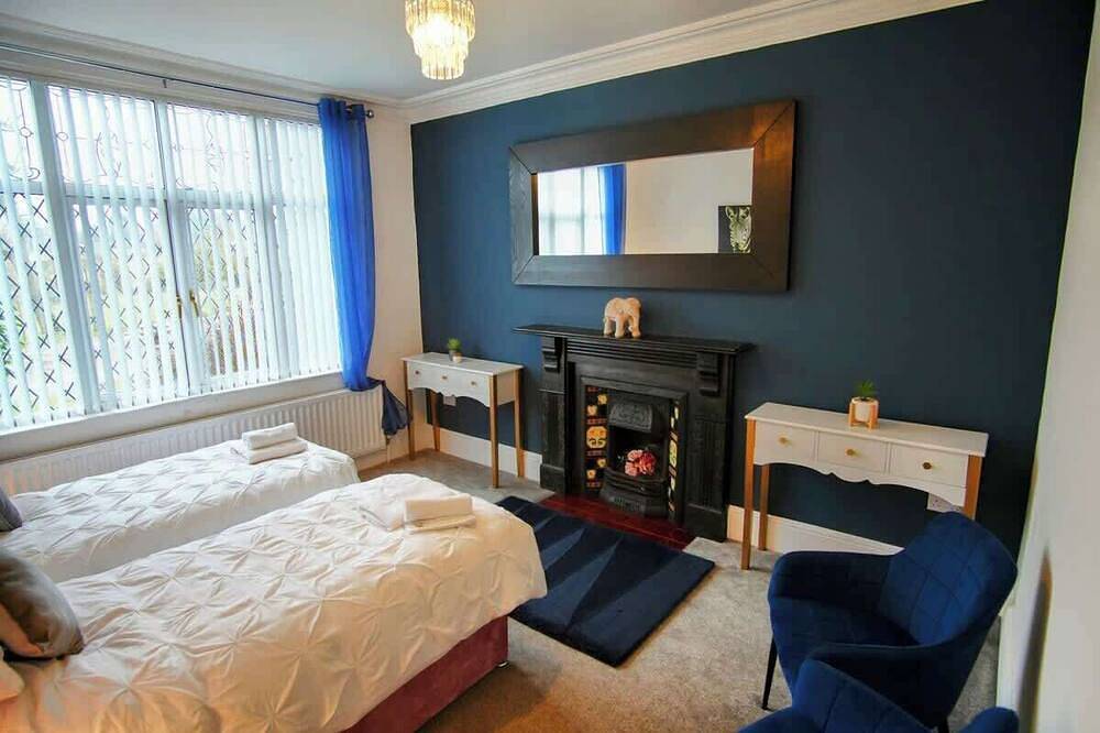 Northfield Cottage, Games Arcade Dog Friendly Nec in Hampton in Arden, Solihull