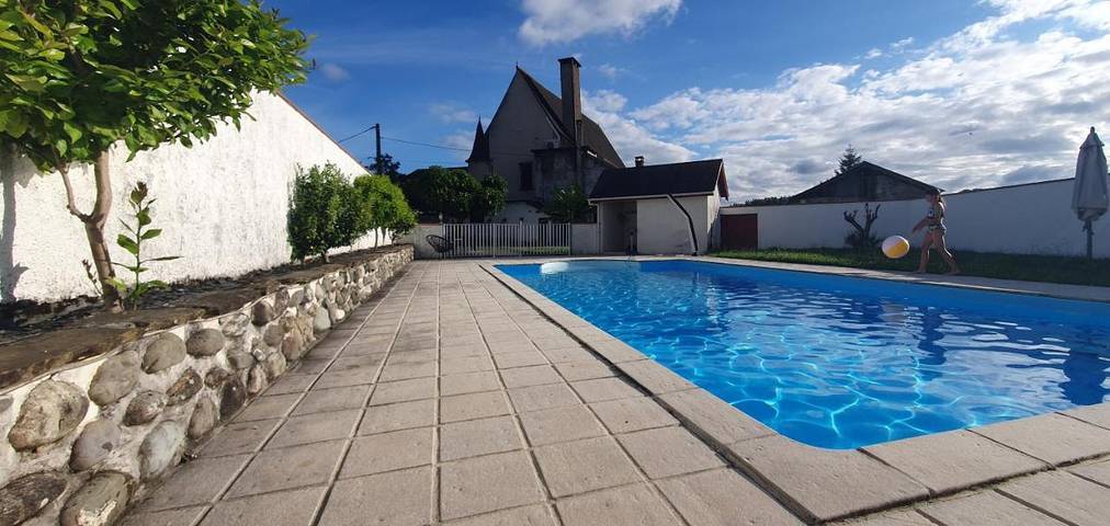 Gîte pour 15 personnes, avec jacuzzi et sauna ainsi que jardin et piscine à Dognen - 2