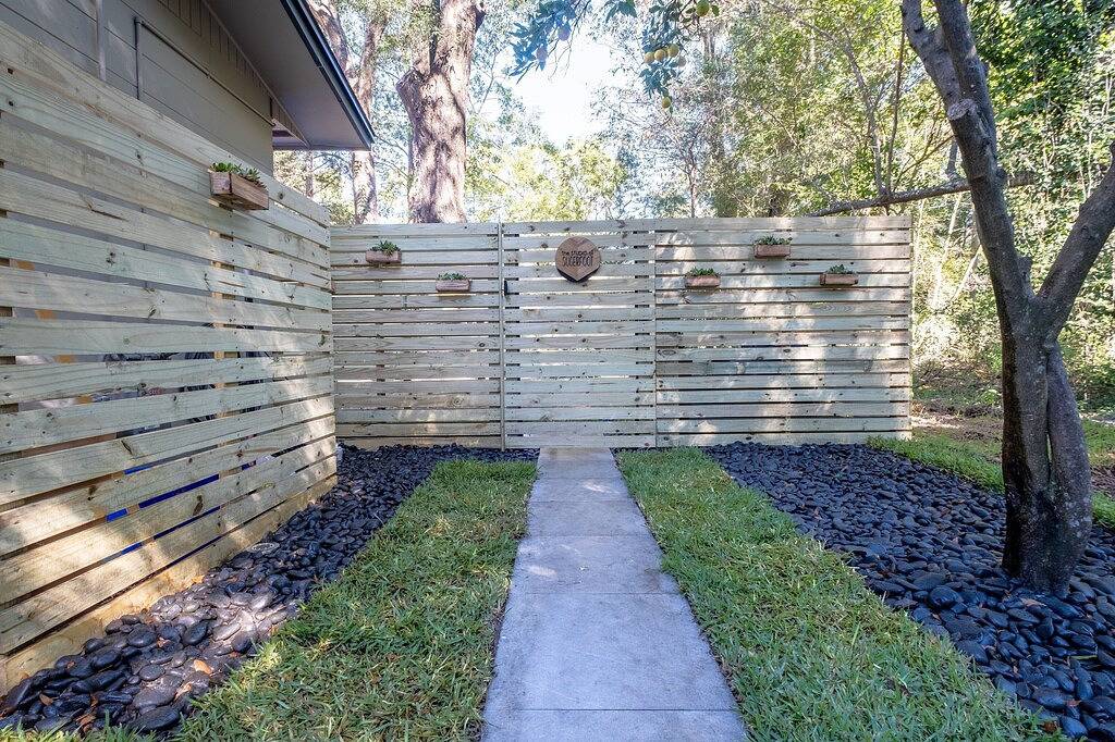 Private Luxury King Guest House - 4 min from Uf stadium in Gainesville, Alachua County