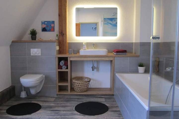 Ganze Wohnung, Wohnung in Gießelrade mit Großem Garten in Ahrensbök, Ostholstein
