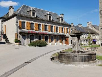 Maison d’hôte pour 4 personnes, avec vue à Saint-Étienne-de-Chomeil