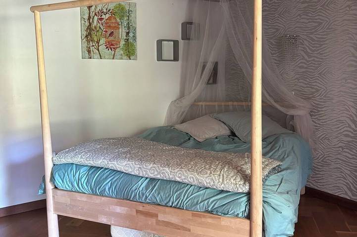 Les Sources du Salève, a peaceful bed-and-breakfast in Neydens, between Annecy and Geneva in Neydens, Región de Saint-Julien-en-Genevois