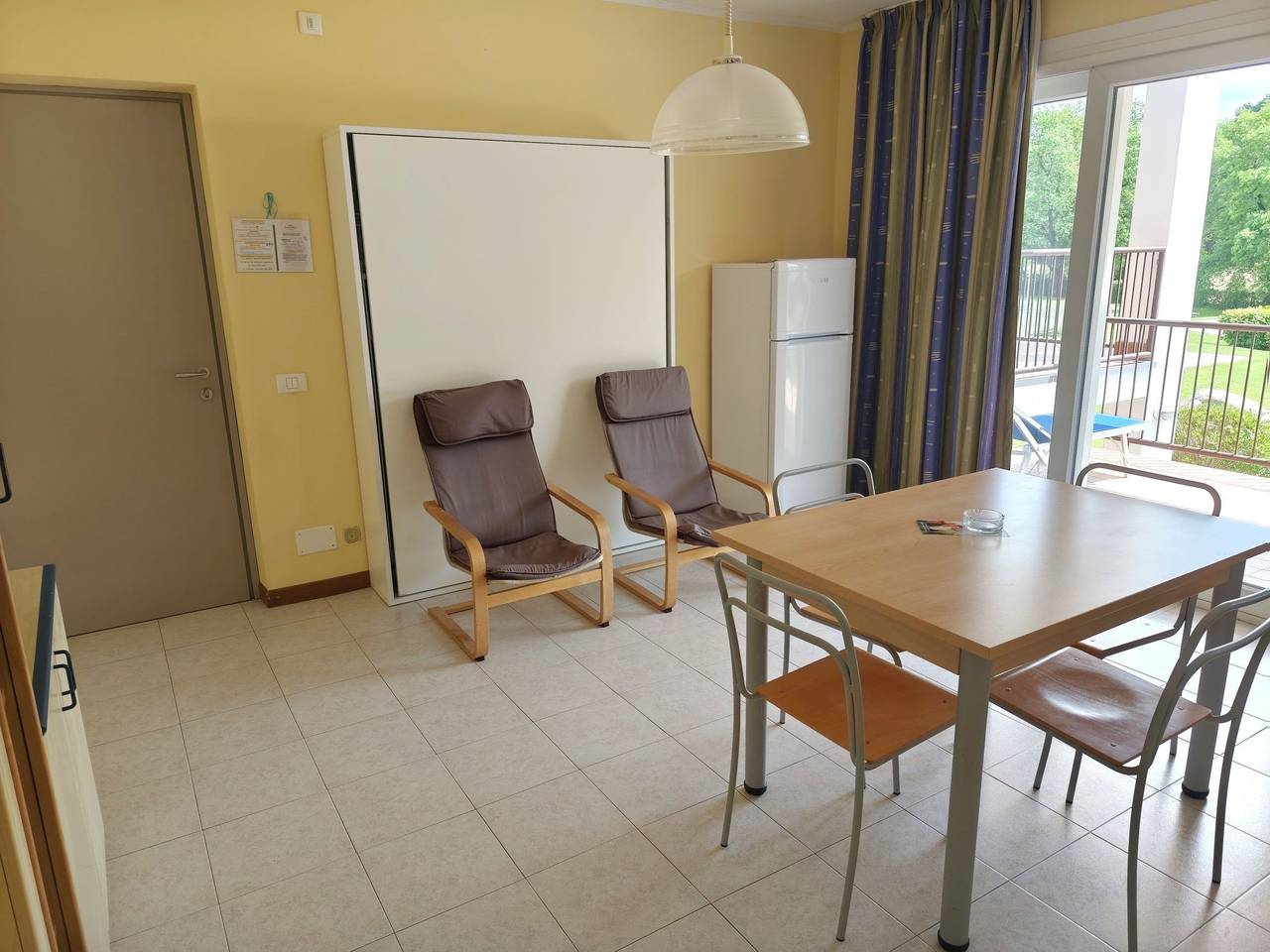 Ganze Wohnung, Wohnung in Costermano mit privatem Parkplatz in Costermano, Gardasee-Berge