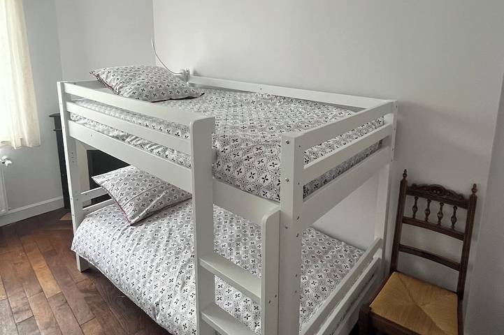 Location de vacances pour 7 personnes, avec jardin à Éguzon-Chantôme - 4