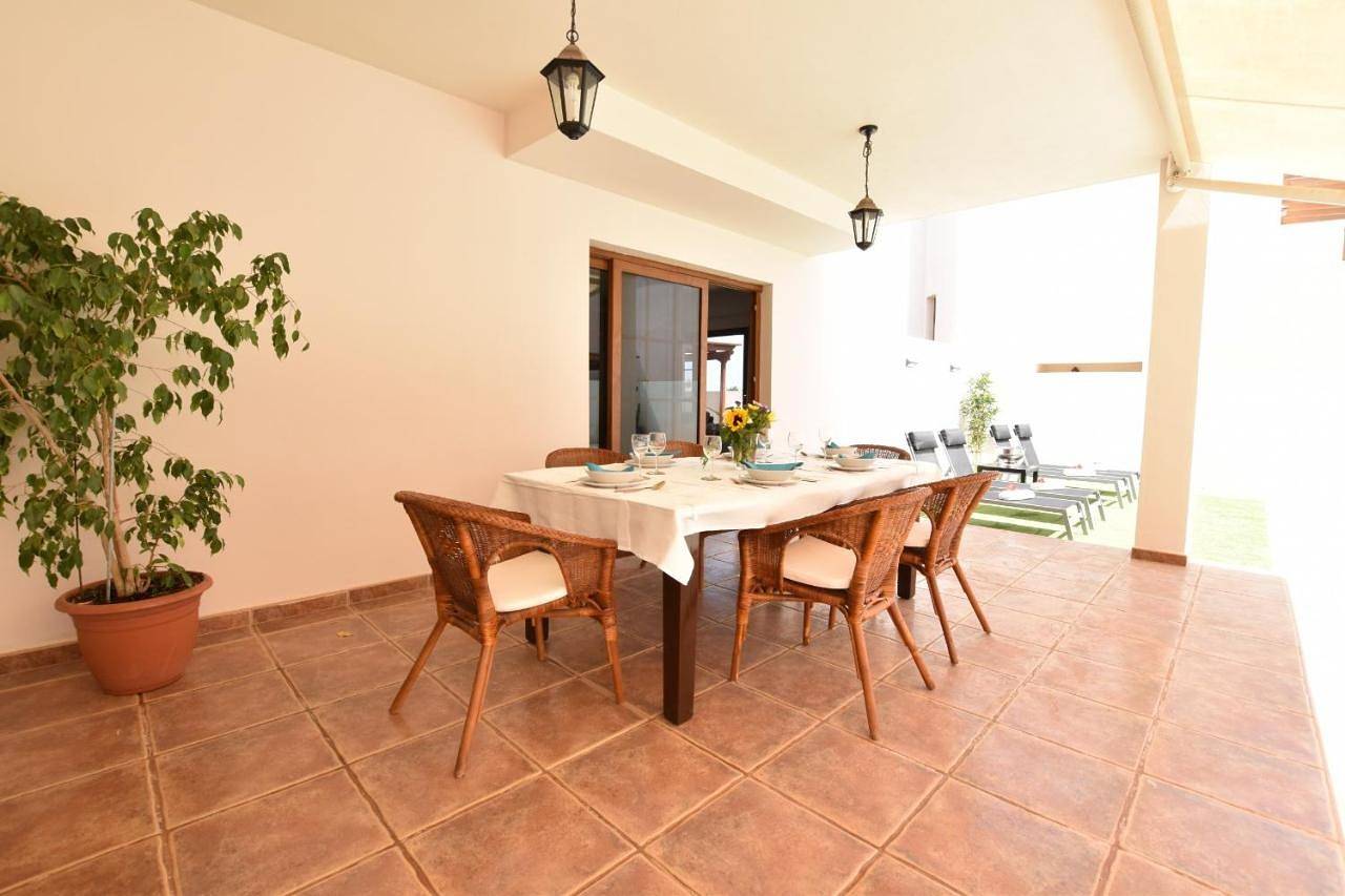Villa in Costa Teguise, Teguise
