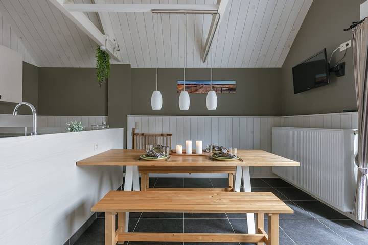 Apartamento entero, Coastal hideaway w/ full kitchen & terrace in Middelkerke, Costa de Bélgica