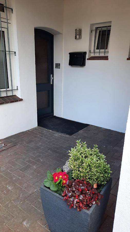 Ganze Wohnung, Apartment with Balcony in Bremervörde, Cuxland