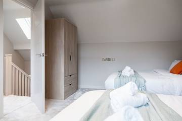 Glamping for 4 People in Leeds, West Yorkshire, Photo 3