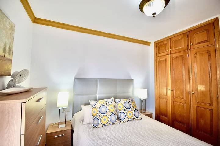 Villa Private Heated Pool And Sea Views WIFI and English Satellite TV in Playa Blanca, Yaiza