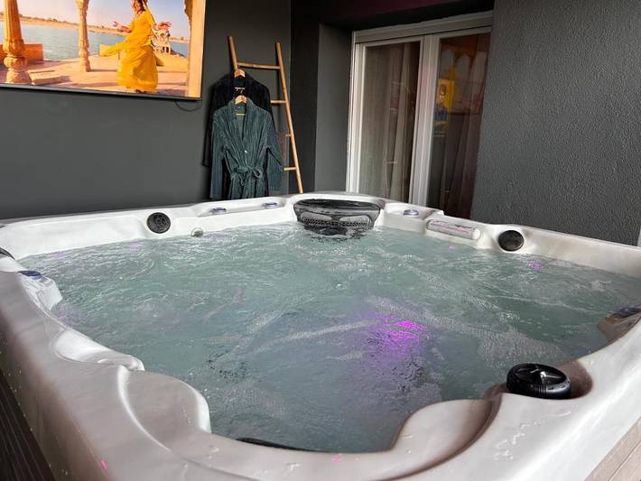Appartement de vacances pour 4 personnes, avec Terrasse et Jacuzzi ainsi que Jardin et Sauna