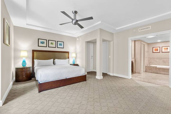 Hotel for 9 people, with sauna and hot tub in Riviera Beach