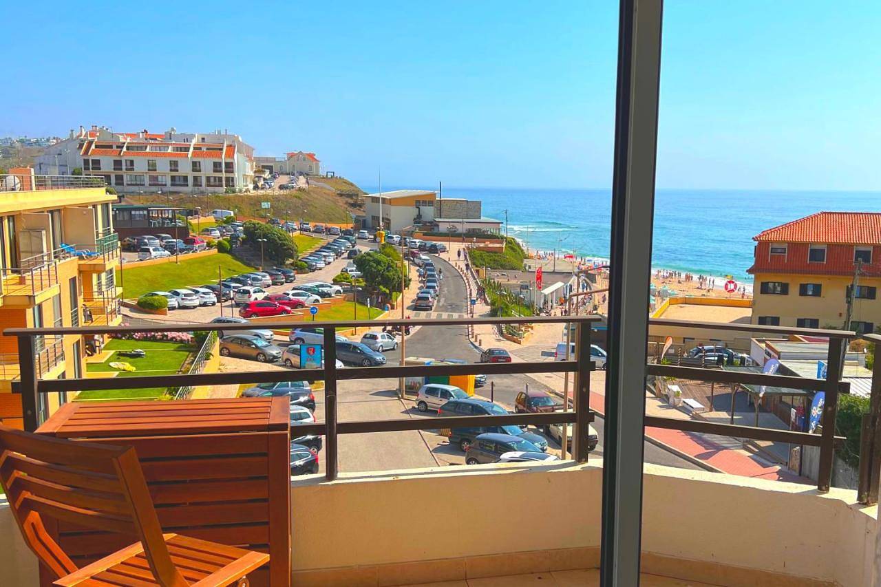 Apartamento inteiro, One-Bedroom Apartment in Praia da Areia Branca, Lourinhã
