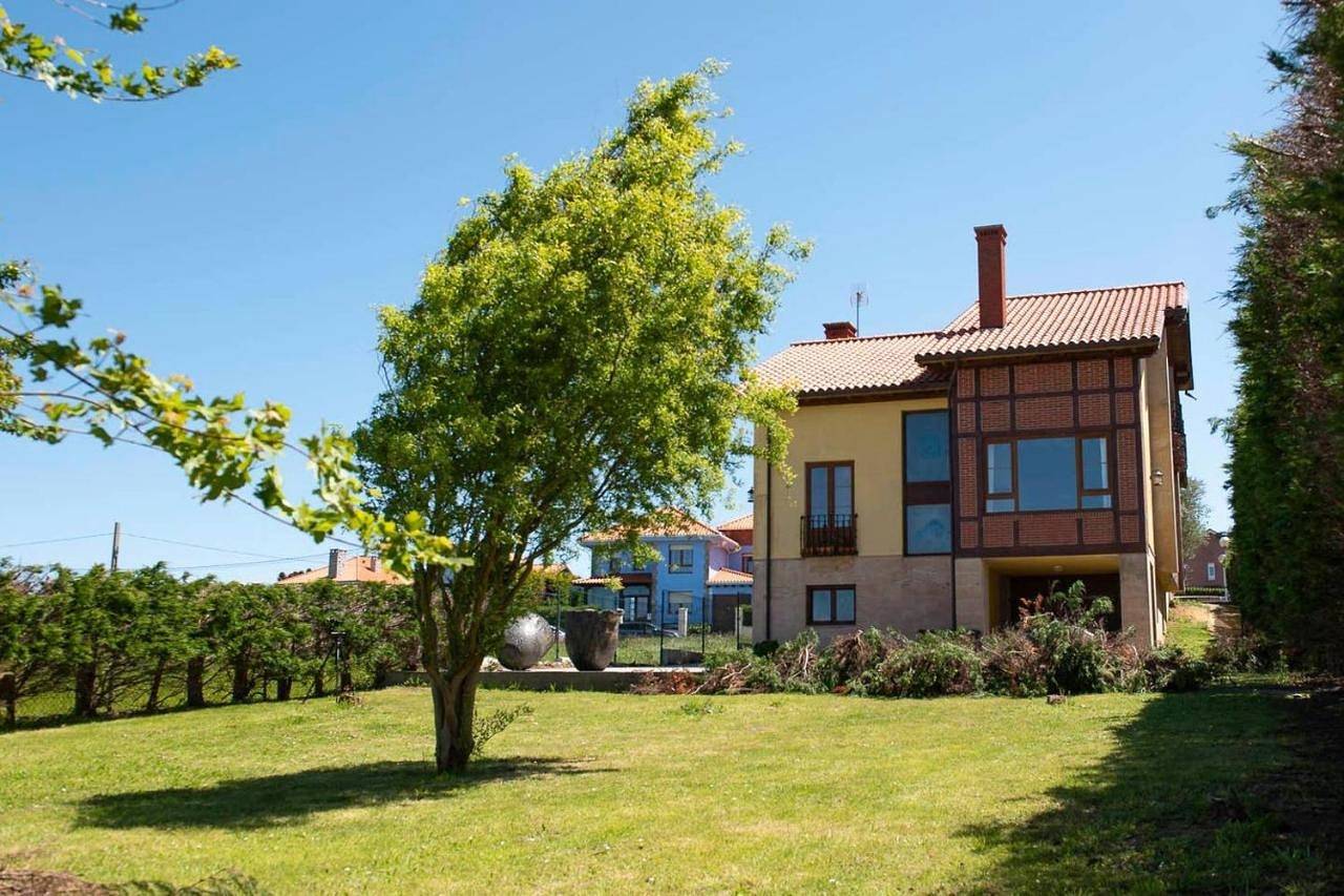 Five-Bedroom House in Liencres, Piélagos