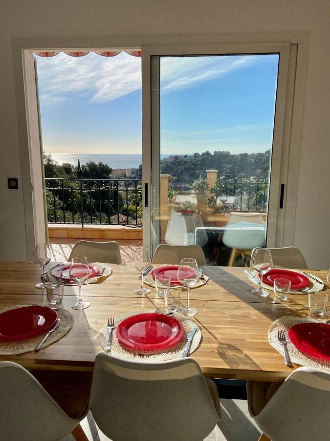 Villa panoramique vue mer et jardin-6 personnes-Menton in Menton, Côte méditerranéenne (France)