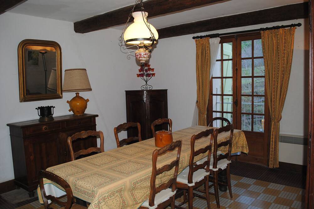 Lime lodge Mas de Raties in Cessenon-sur-Orb, Region de Béziers