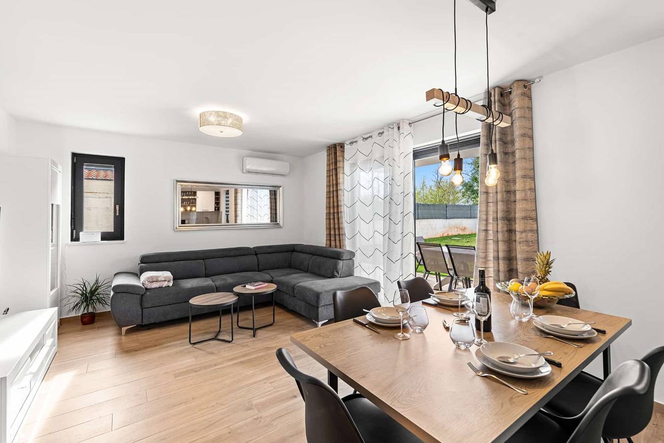 Ganze Wohnung, Apartment Em – Ruhiger Aufenthalt nahe Poreč für 4 Gäste in Grad Poreč, Porec und Umgebung