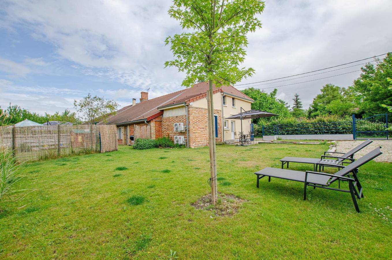 Les Volets Bleus in Brévonnes, Parc naturel régional de la Forêt d'Orient
