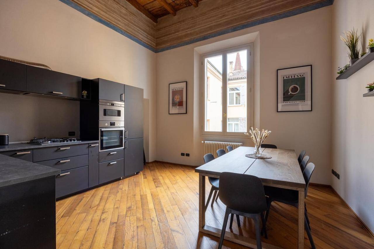 Apartamento entero, Dimora De' Poeti - Historic 250sqm Luxury Residence in Bologna in Bolonia, Provincia de Bologna