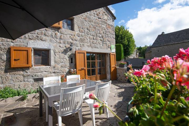 Au P'tit Bonheur d'Aubrac 5/7 personnes in Saint-Laurent-de-Muret, Mende und Umgebung