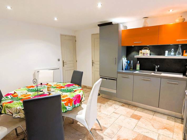 Modernes Ferienhaus mit Gartensitz, Parkplatz, haustierfreundlich in Vermenton, Auxerre und Umgebung
