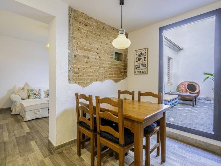 Location de vacances pour 6 personnes, avec terrasse, animaux acceptés à Badalona - 4