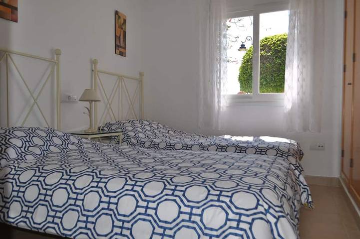 2 Bed Villa en 5 * golf resort w / propia piscina, vistas al campo, A / C in Mar Menor Polaris World, Torre-Pacheco