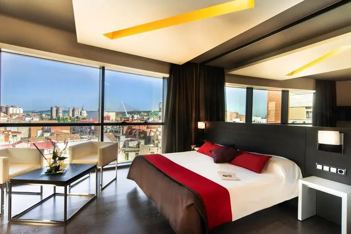 Hotel per 10 persone, con terrazza - 1