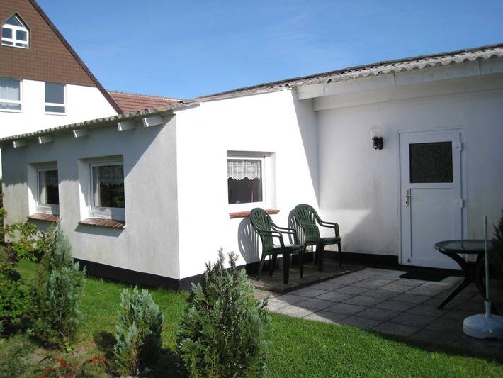 Ferienwohnung für 2 Personen, mit Terrasse und Garten in Vitte - 2