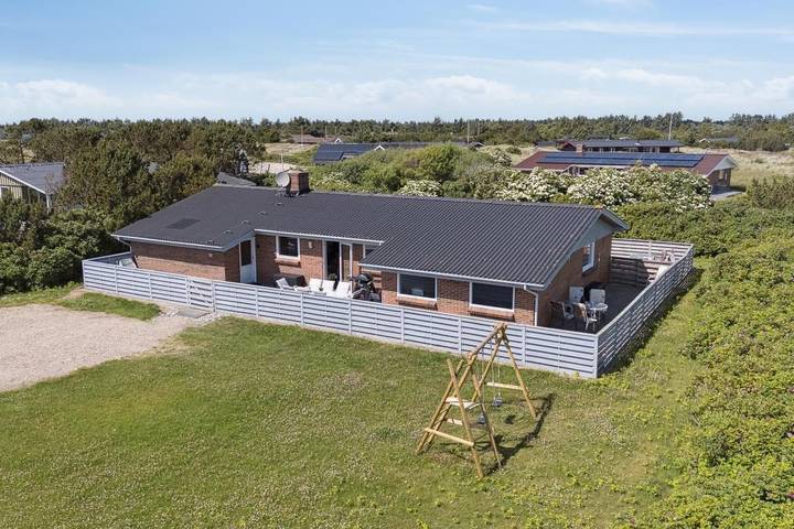 Villa für 10 Personen, mit Pool und Ausblick sowie Balkon/Terrasse und Sauna, mit Haustier - 1