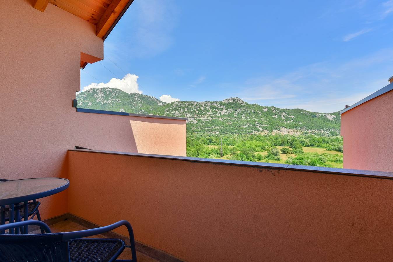 Appartement entier, Appartement de vacances pour 2 personnes avec balcon/terrasse in Monténégro