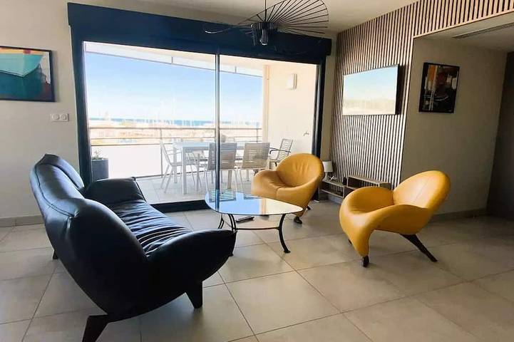 Gîte pour 4 personnes, avec terrasse dans Port De Canet En Roussillon Canet En Roussillon