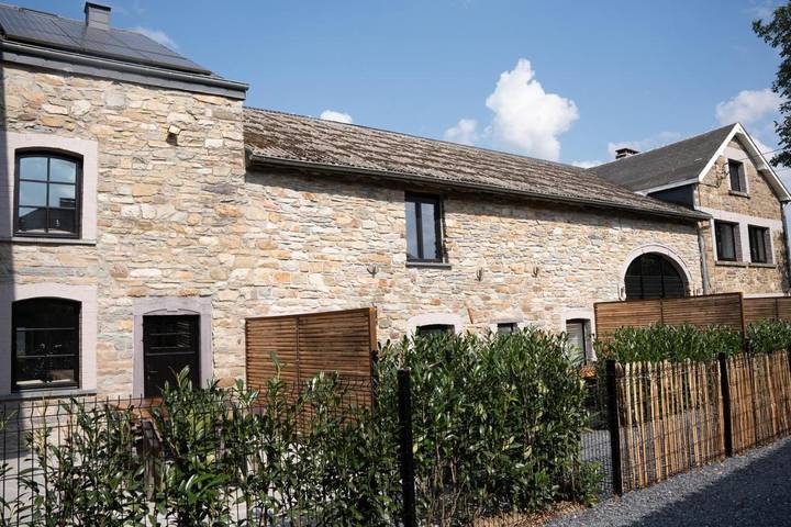 Location de vacances pour 4 personnes, avec Terrasse ainsi que Jardin et Vue dans Provèdroux