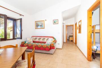 Maison De Vacances pour 9 Personnes dans Trinità d'Agultu e Vignola, Olbia-Tempio, Photo 4