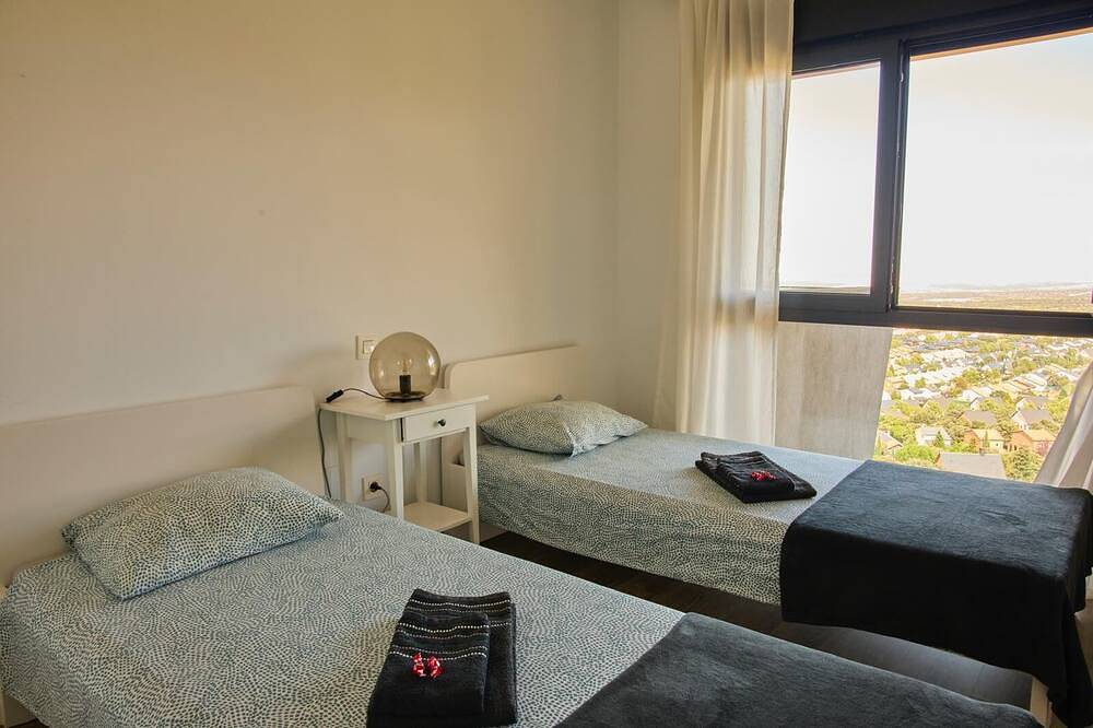 Wonderful views, perfect for couples and families, pets welcome. in El Espinar, Segovia Province