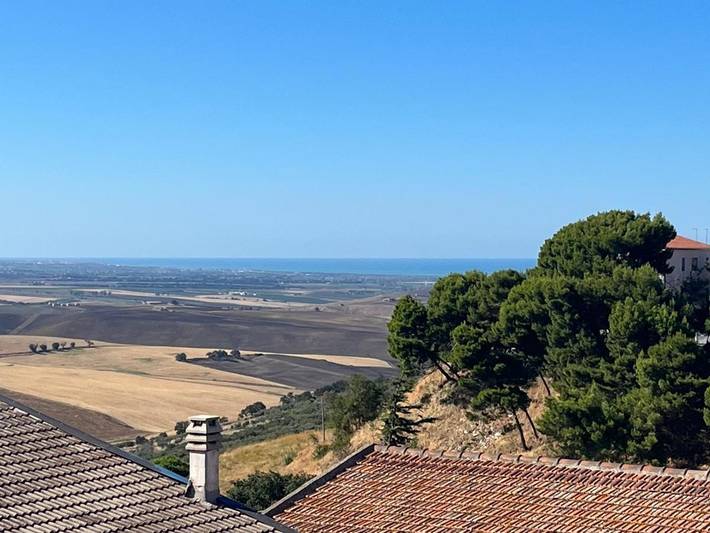 Location de vacances pour 6 personnes, avec Balcon ainsi que Terrasse et Vue à Serracapriola