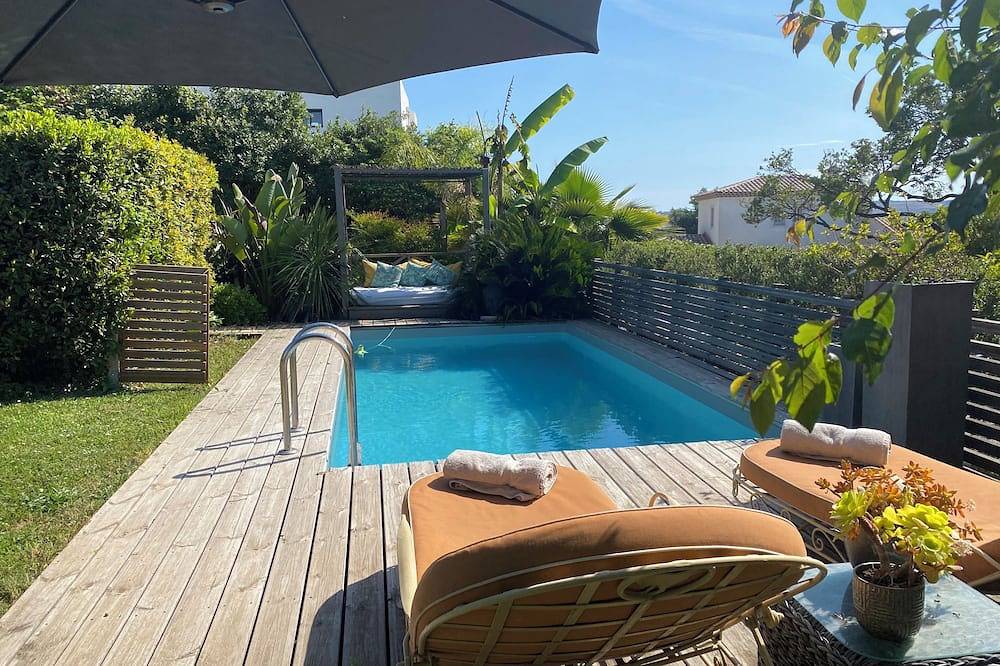 Hébergement avec piscine et jardin privatif sur les collines de Cagnes sur Mer in Cagnes-sur-Mer, Côte méditerranéenne (France)
