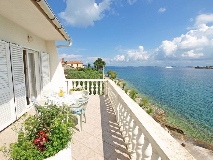 Ferienhaus mit Meerblick für 6 Personen, mit Terrasse in Kroatien - 2