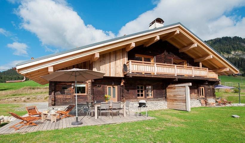Gîte pour 6 personnes, avec terrasse à Notre-Dame-de-Bellecombe