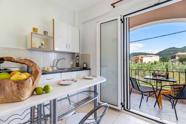 Hel studio-lejlighed, Studio Apartment 'Aias' with Sea View, Wi-Fi and Air Conditioning in Vasiliki, Grækenland