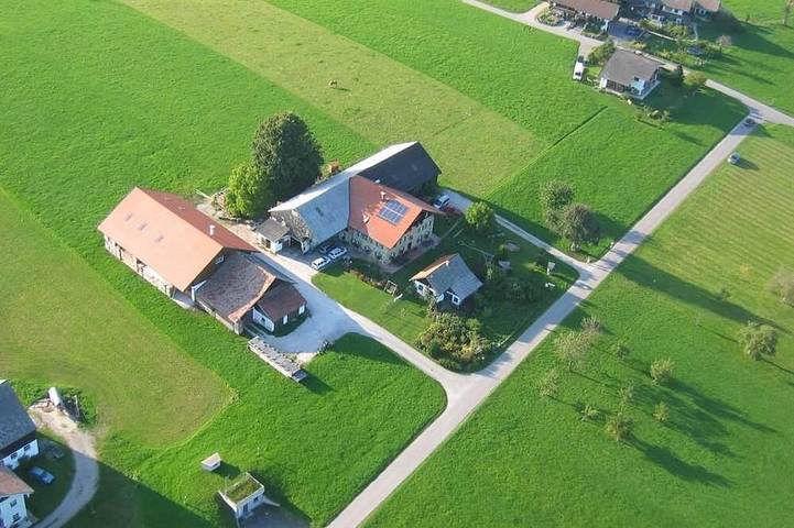Baby- und Kinderhof Aicherbauer - Fewo Sommerlinde oder Nussbaum in Seeham, Bezirk Salzburg-Umgebung