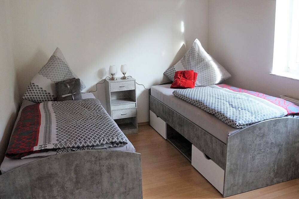 Ganze Wohnung, Ferienwohnung/App. für 5 Gäste mit 70m² in Meckenbeuren (165310) in Ravensburger Spieleland, Meckenbeuren