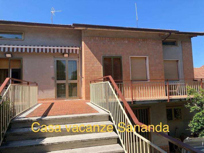 Appartamento per 2 persone, con Terrazza e Giardino nonché Panorama a Filottrano