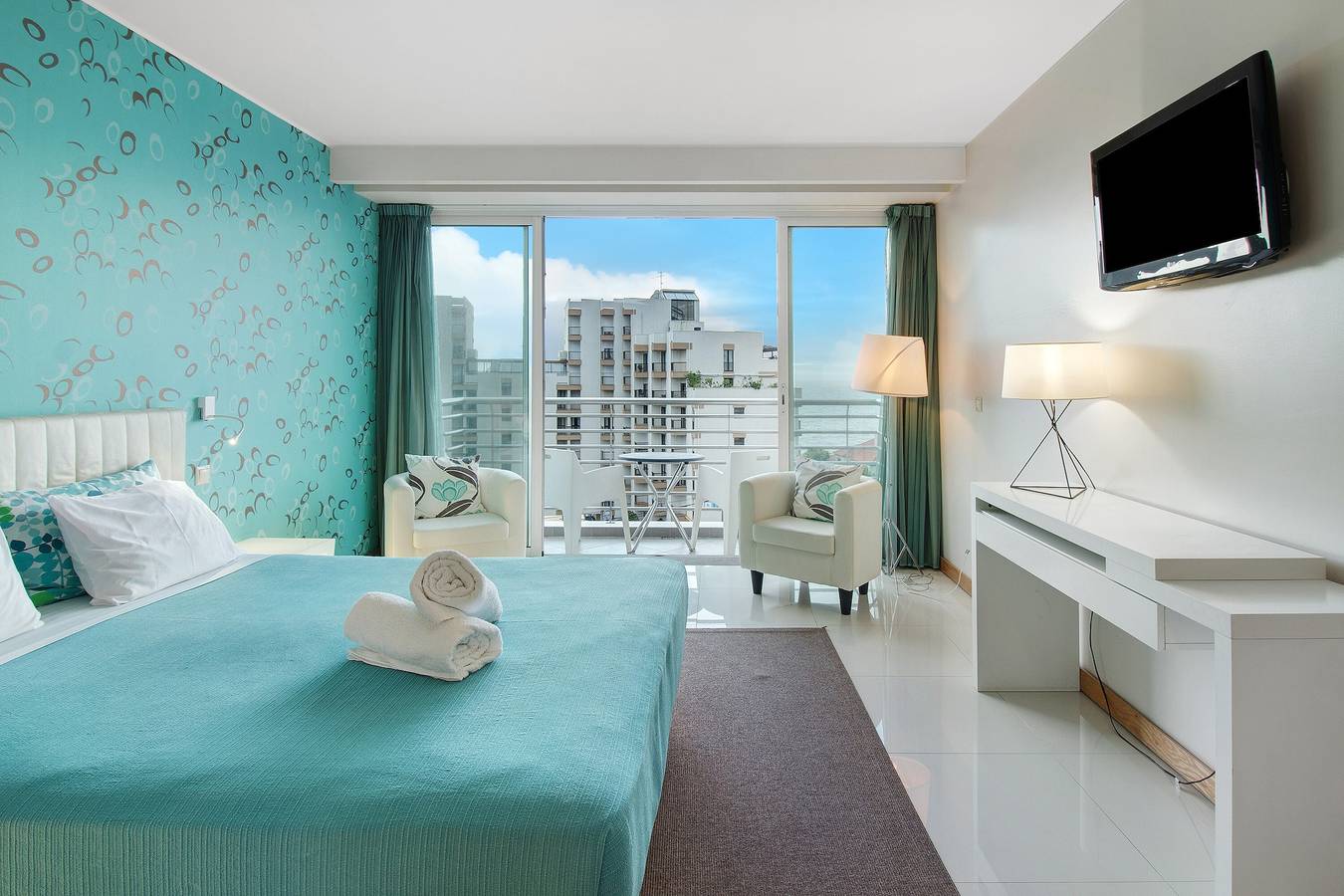 Appartamento intero, Appartamento 'Dfm Happy Days E - Funchal' con Balcone, Wi-Fi e Aria Condizionata in São Martinho, Madeira