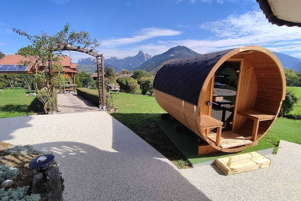 Appartement entier, Appartement dans chalet de prestige avec vue panoramique sur les montagnes in Vinzier, Région de Thonon-les-Bains