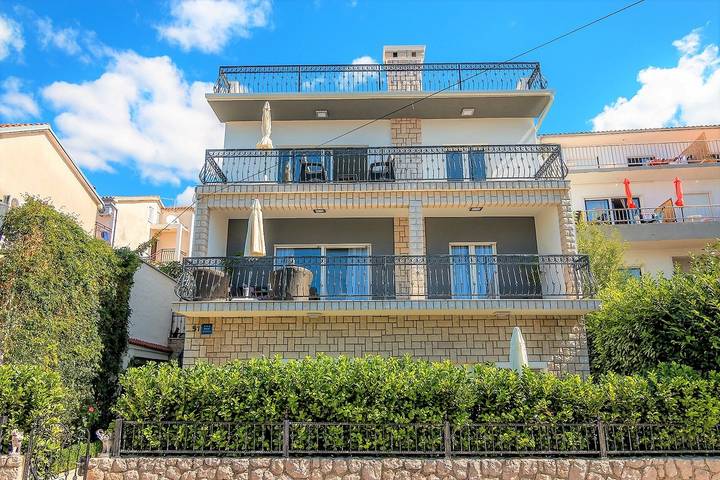 Ferienwohnung für 5 Personen, mit Balkon/Terrasse in Selce