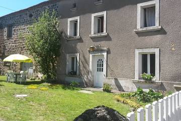Agriturismo pour 12 personnes, avec jardin à Landos