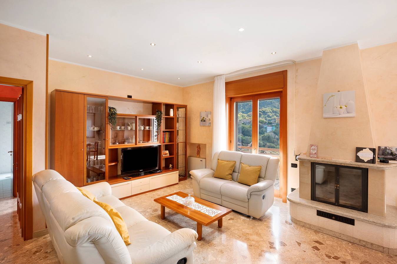 Apartment 'Il Limoneto Di Giovi' with Sea View, Wi-Fi and Air Conditioning in Salerno, Tyrrhenian Coast Campania