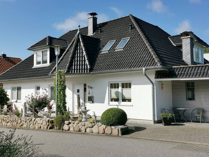 Ferienwohnung für 3 Personen, mit Garten und Seeblick in Glücksburg - 2