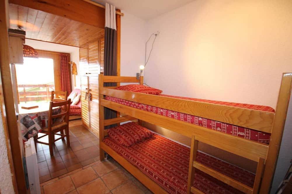 Apartamento entero, 200m del centro estación, Planta baja, vista pistas, balcón, tv, local para esquís, 26m² in Les Saisies, Albertville region